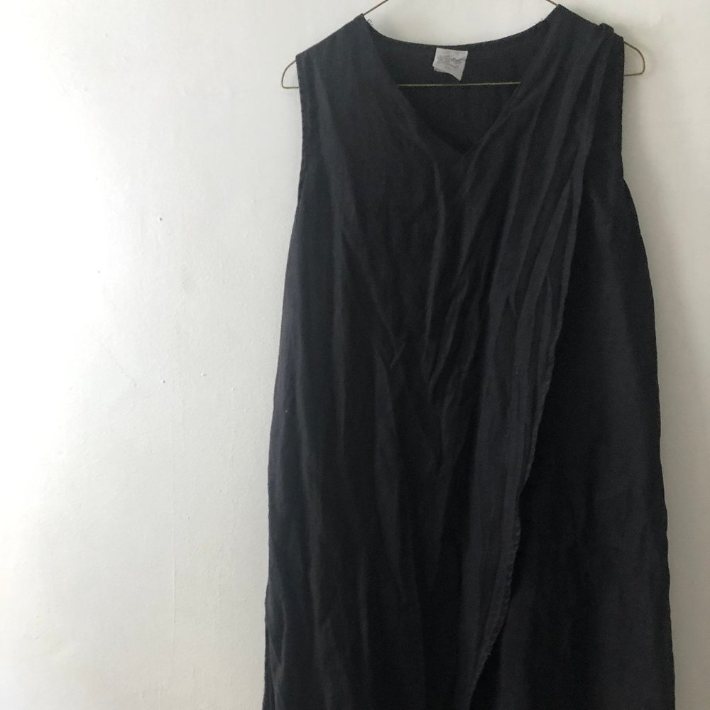 Black Match Point Linen V Neck Asymmetrical Dress